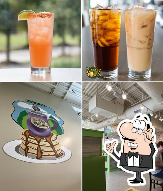 The Toasted Yolk Cafe