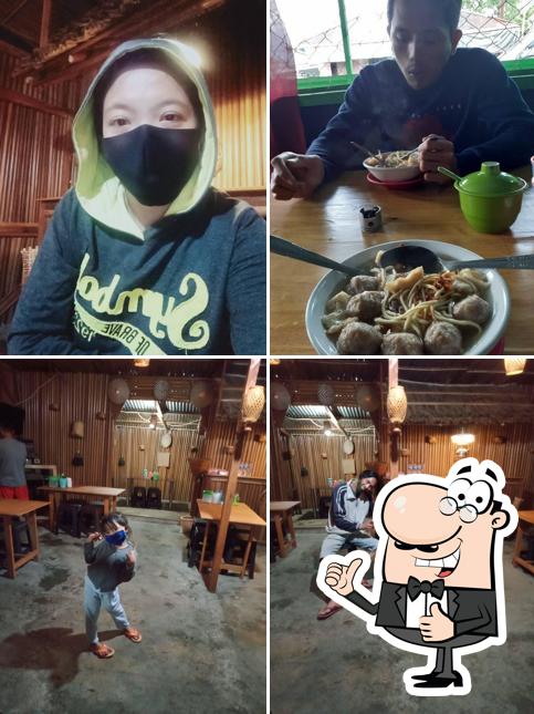 Rumah Makan Idola