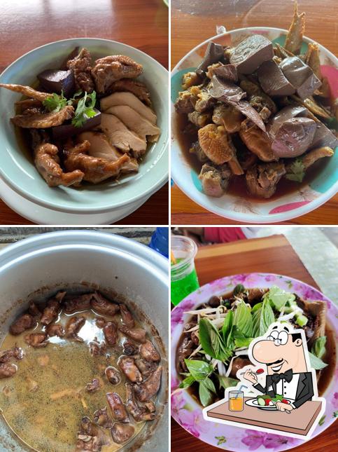 ก๋วยเตี๋ยวไก่มะระบุฟเฟ่ต์ป้าเอ๋