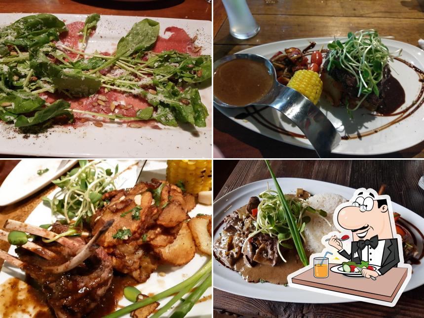 EAT Bar & Grill Restaurant Karon