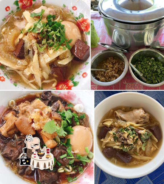 ร้านก๋วยจั๊บป้าพร ซอยต้นสน โพธาราม