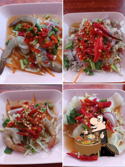 ร้านอีสานคลาสสิค (ยำ 20 บาท) ณ.ปอแดง อ.ปักธงชัย