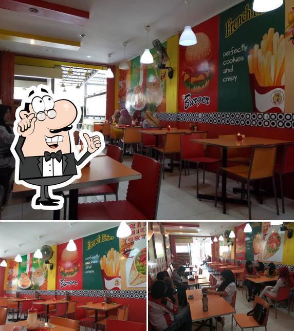 KING'S CHICKEN & BURGER