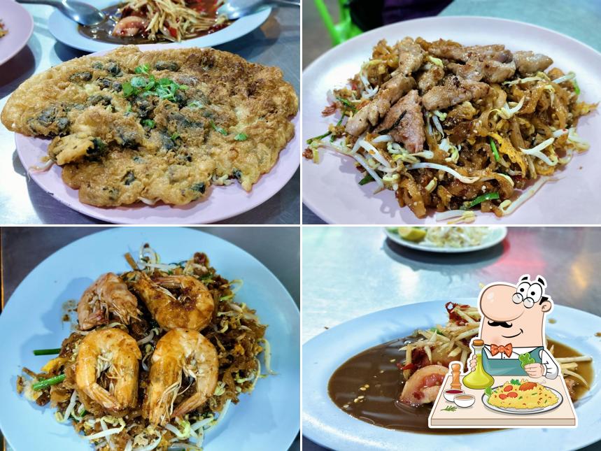 ผัดไทย หอยทอด (เจ้าเก่า)