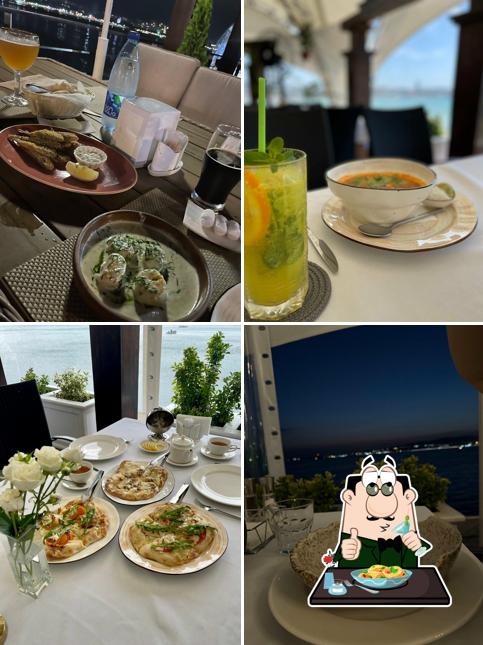 Еда в "Кафе SeaZone"