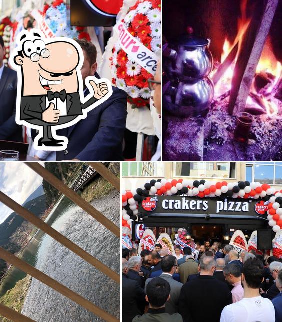 Crakers Pizza Rize