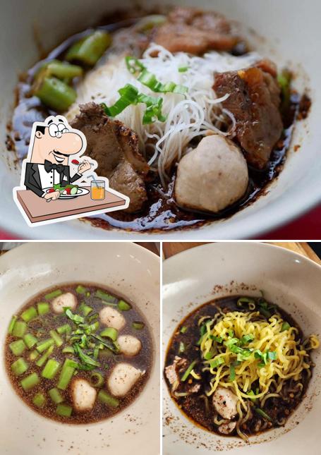 ก๋วยเตี๋ยวเรือ ป.ประทีป by ฉัตรชญา