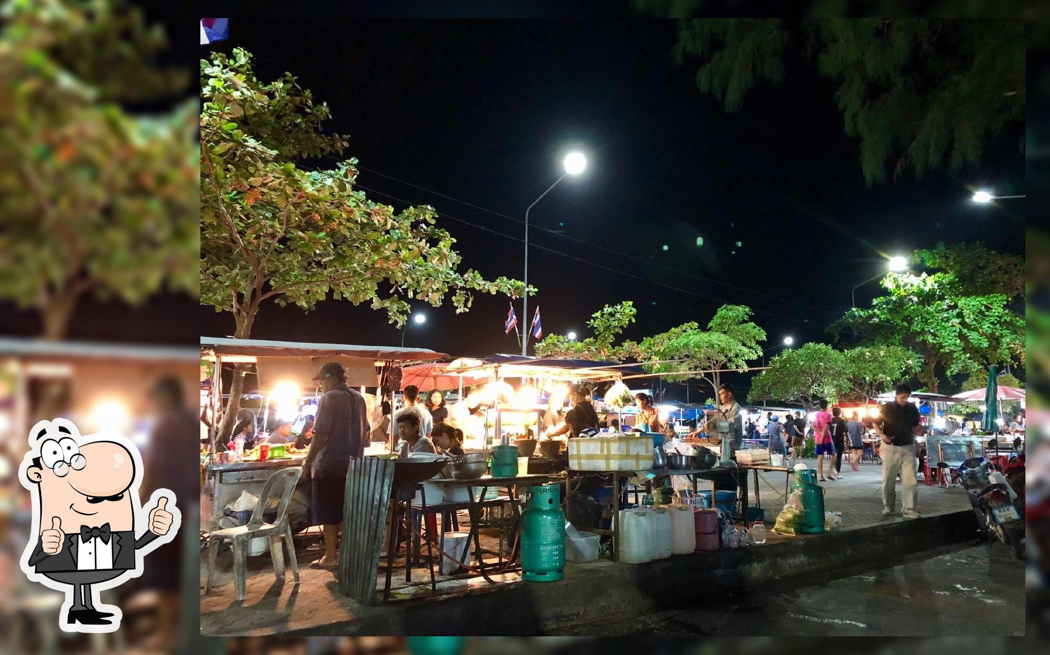 ตลาดโต้รุ่งหน้าทอน
