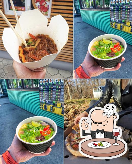 Еда в "Авокадо"