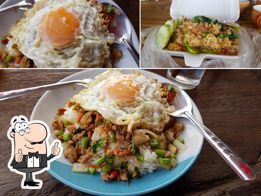 ร้านอาหารตามสั่งแม่อ้อย บ้านเชียง