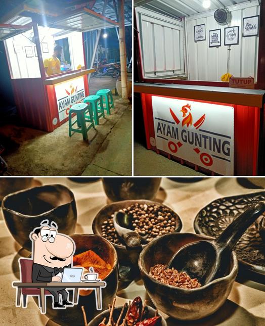 AYAM GUNTING "MERAKYAT"