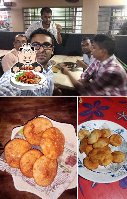 জগতী বিখ্যাত ১টাকার পুরির দোকান