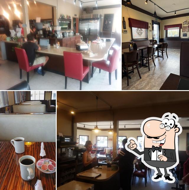 Bulldog Diner & Growlers Pub