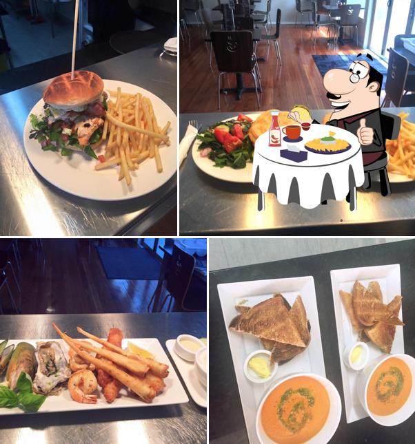 iMaxx Cafe & Bistro
