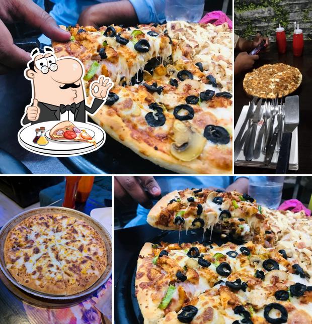 Burgers And Pizzas by oresto