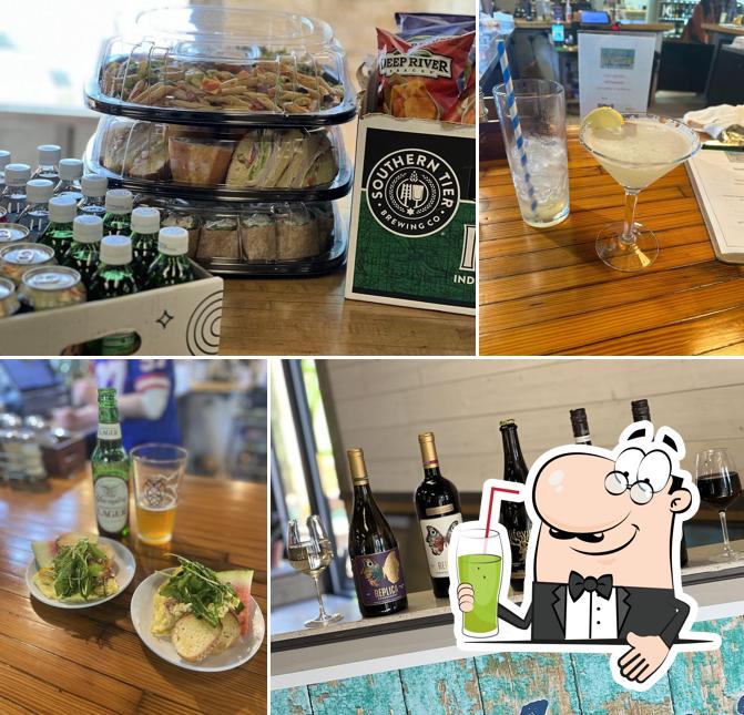 Lakeside Cafe & Liquors