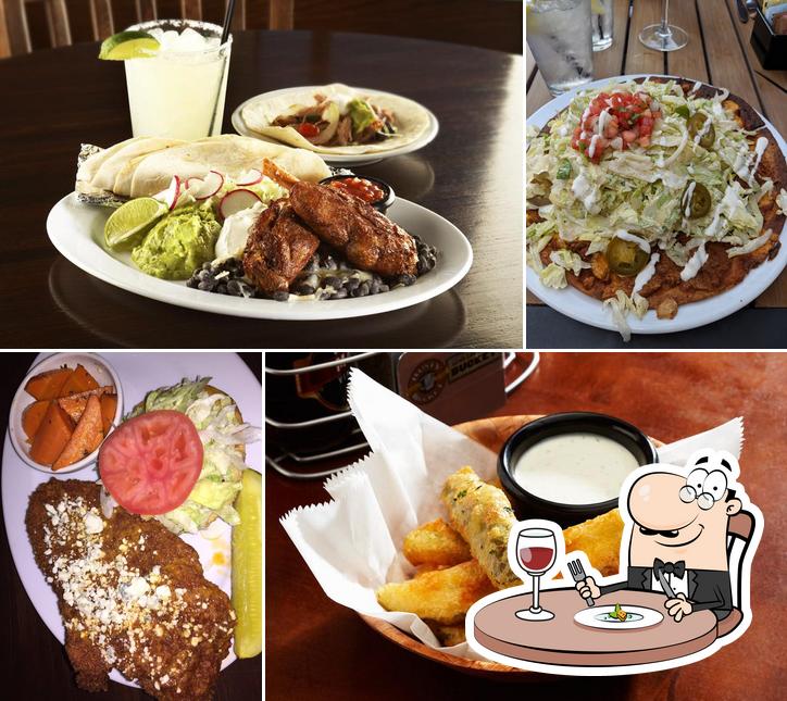 Rusty Bucket Restaurant and Tavern