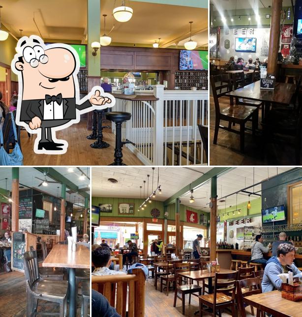 MickDuff's Brewing Co. - Pub (Restaurant)