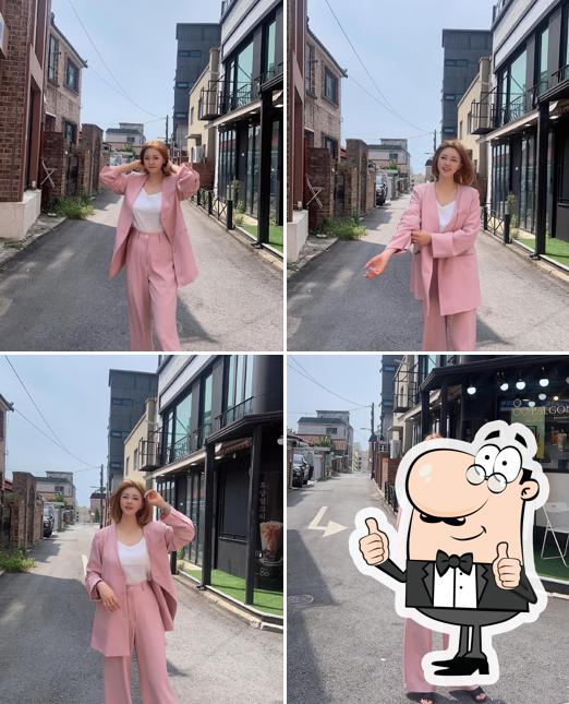 Yanjing Chinatown Headstore