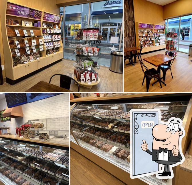 Rocky Mountain Chocolate Factory at Tampa Premium Outlets