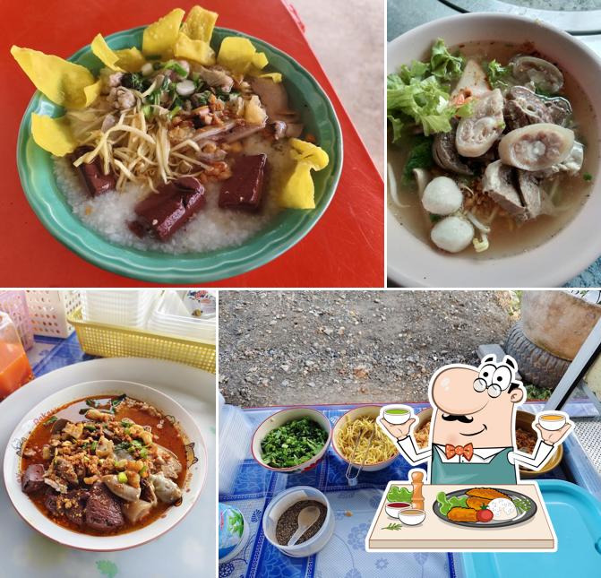 ก๋วยเตี๋ยวหางหมู ต้มเลือดหมู ข้าวต้มปลากะพง