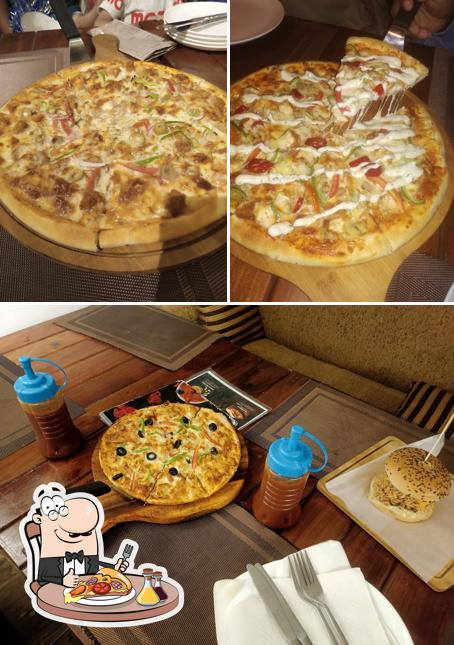 Ricco's Cafe (Gujrat)