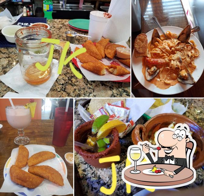 Las Islitas Mexican Bar & Grill