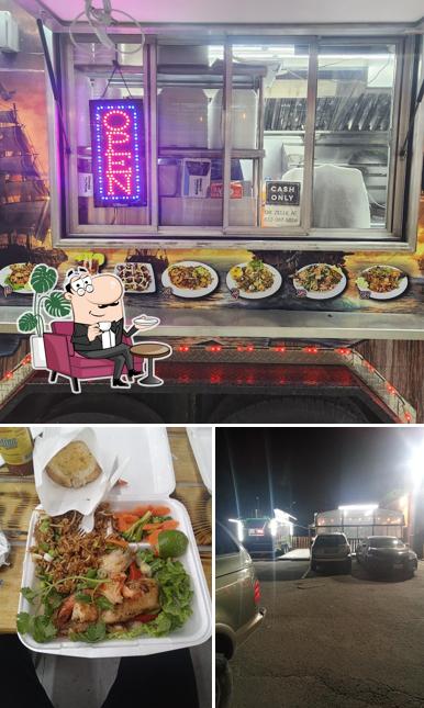 Los 3 Bucaneros mexican seafood & grill