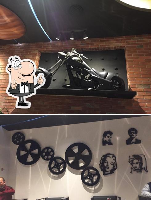 Café Hollywood