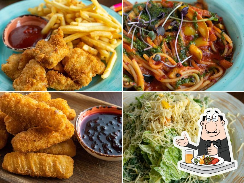 Еда в "Френдсе Coffee and Kitchen"