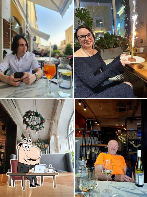 Посмотрите на внутренний интерьер "Лосося и кофе"