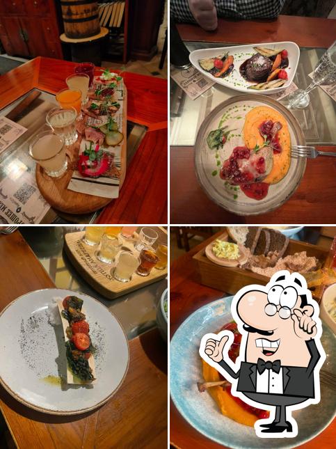 Посмотрите на внутренний интерьер "Питейного дома купца Андреева"