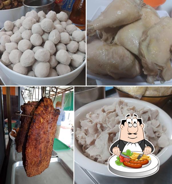 ซินเซียนลูกชิ้นหมูกรอบ