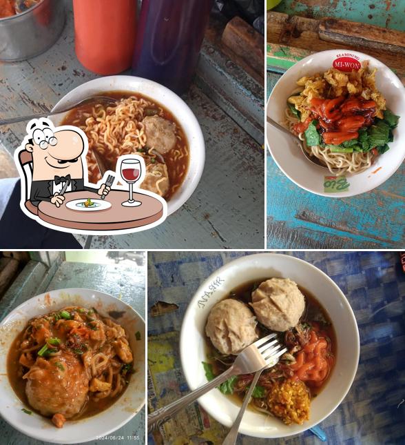 Warung Pengkolan NASJU