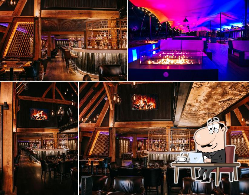Cowgirl Lounge and Bar at Cave Hotel