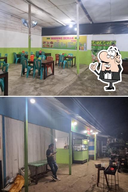 WARUNG LALAPAN DEMAK