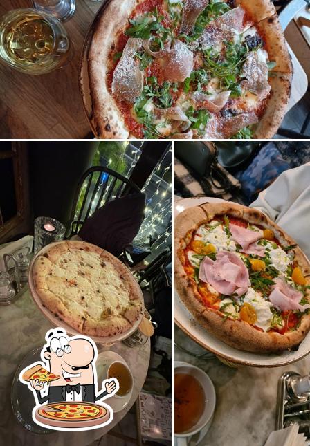 Пицца - самое популярное фаст-фуд блюдо в мире