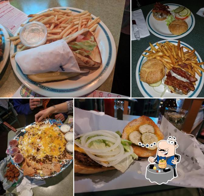 SandBaggers Sports Bar and Grill