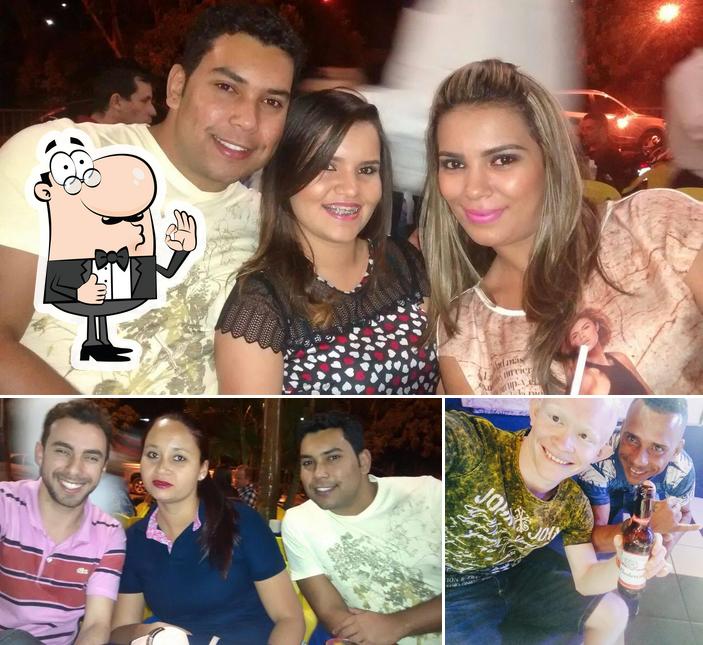 Geneo's Bar