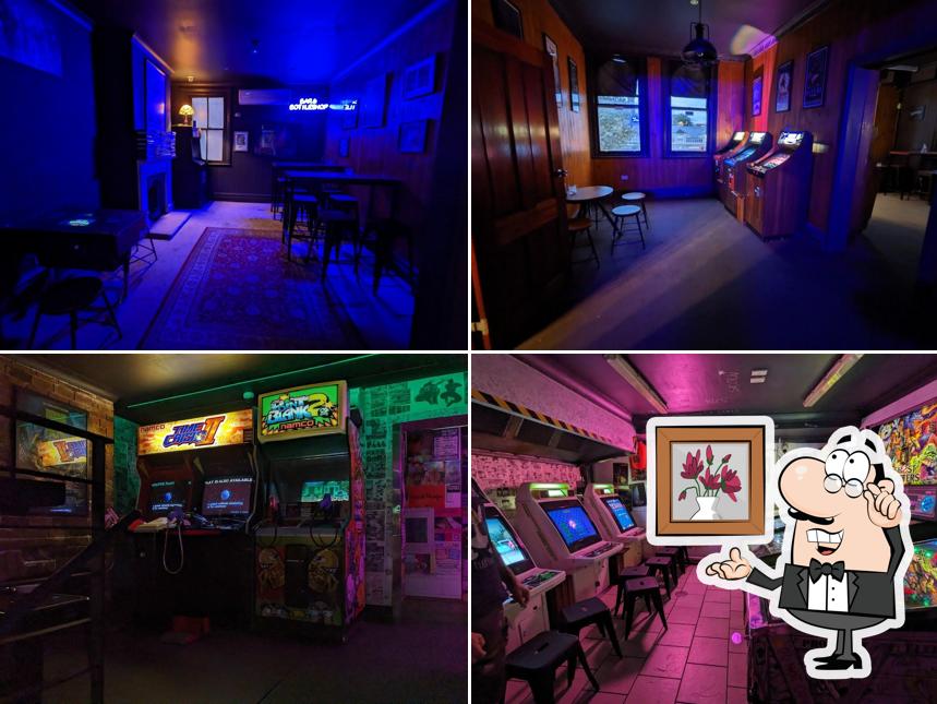 Astro's Arcade Bar