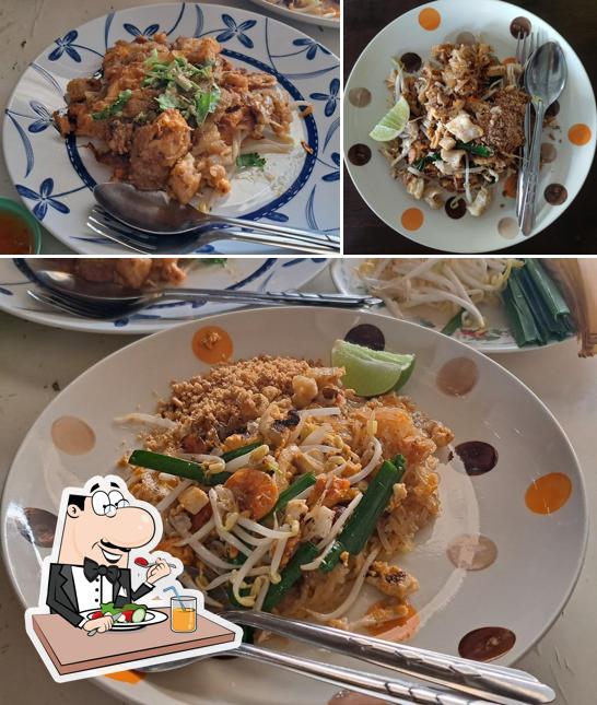 Jae Kiaw Pad Thai