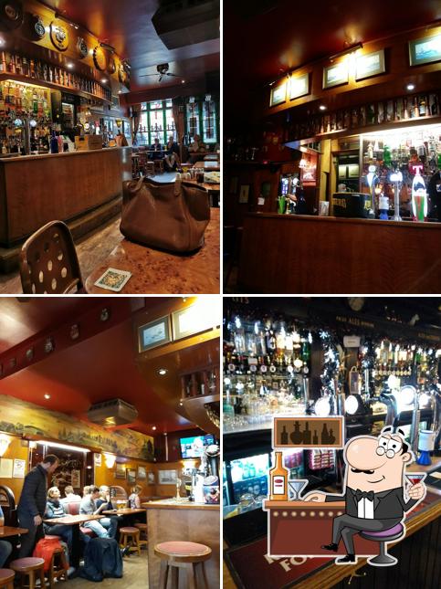 Aulay's Bar