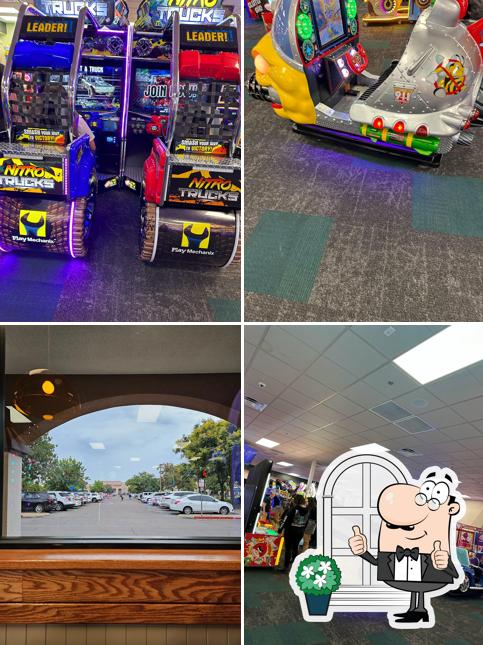 Chuck E. Cheese