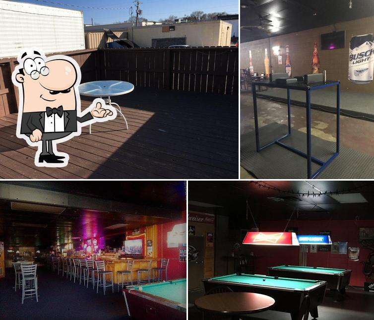 Carrie's Bar