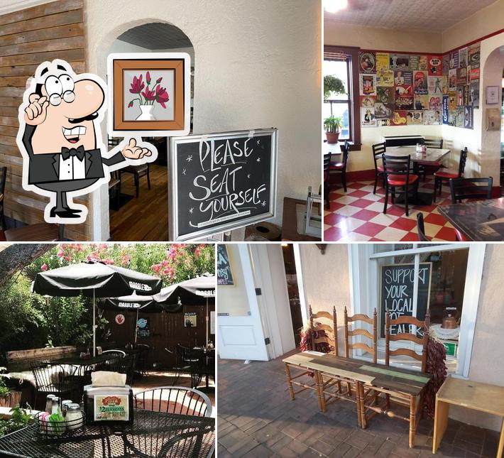 Old Town Pizza Parlor