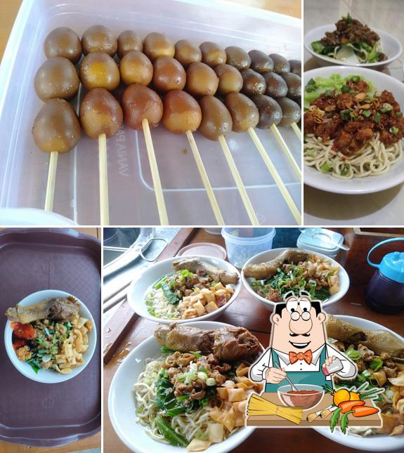 MIE AYAM AMBYAR