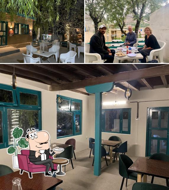 Chayee Pani Cafe & Restaurant