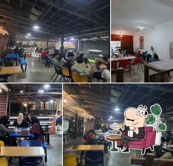 Tosan (warung dingklik)