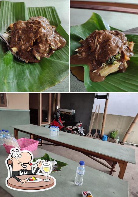 Rujak Cingur Mbak Rum