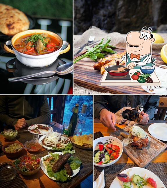 Курица с соусом карри в "Минасе"